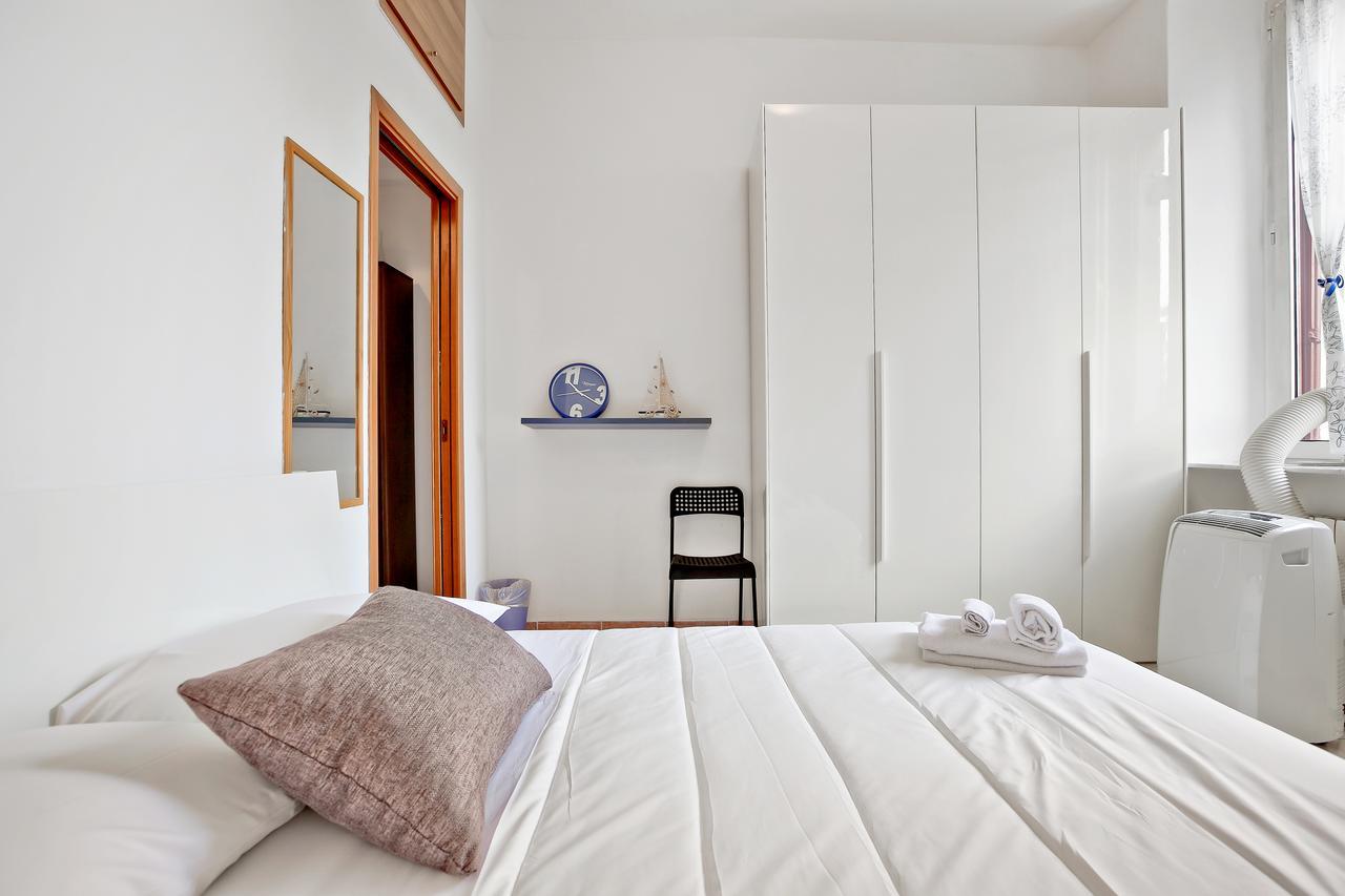 Cenisio Brilliant Flat Apartment Milan Bagian luar foto