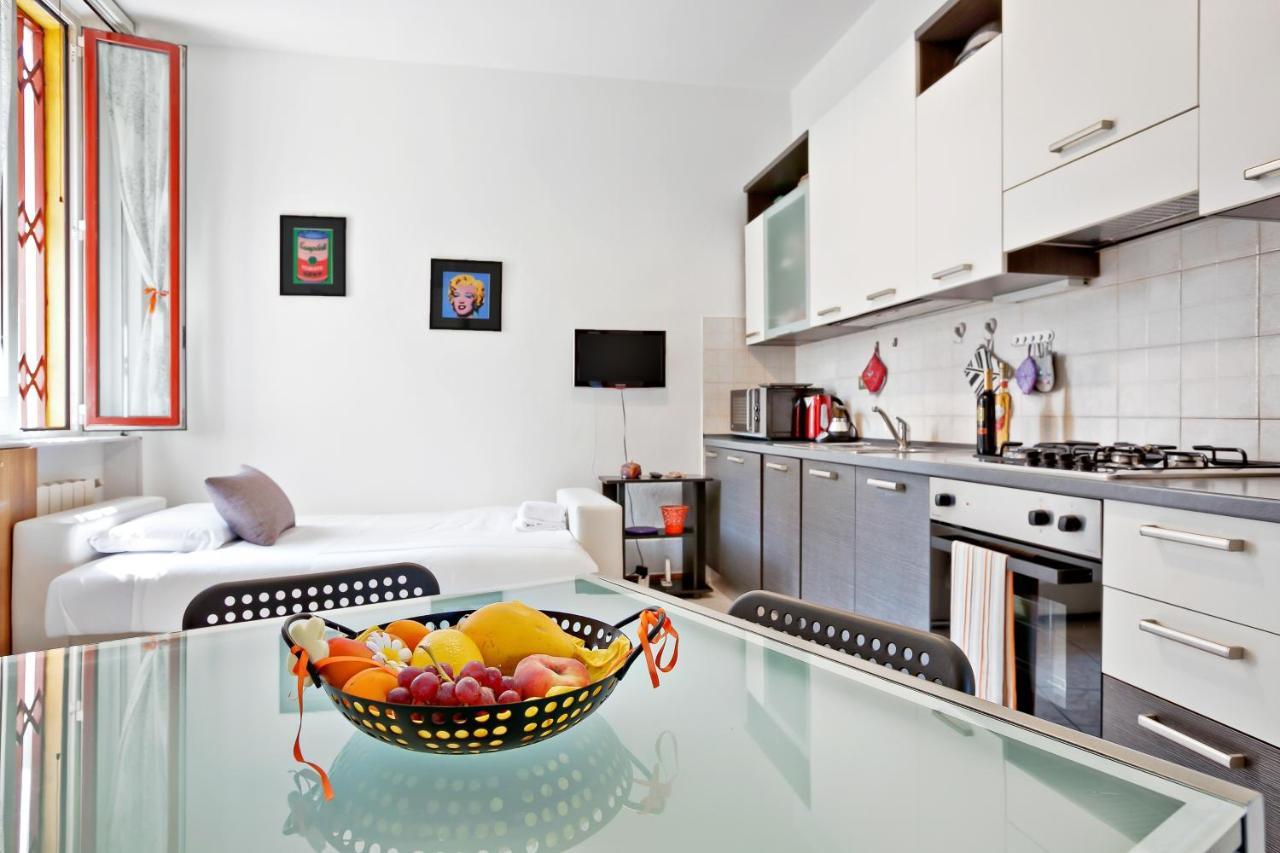 Cenisio Brilliant Flat Apartment Milan Bagian luar foto